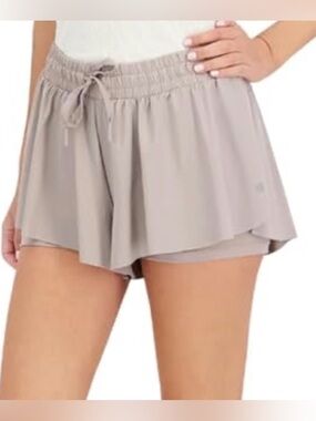 Women's Layered Flutter Athletic Skort in Light Taupe